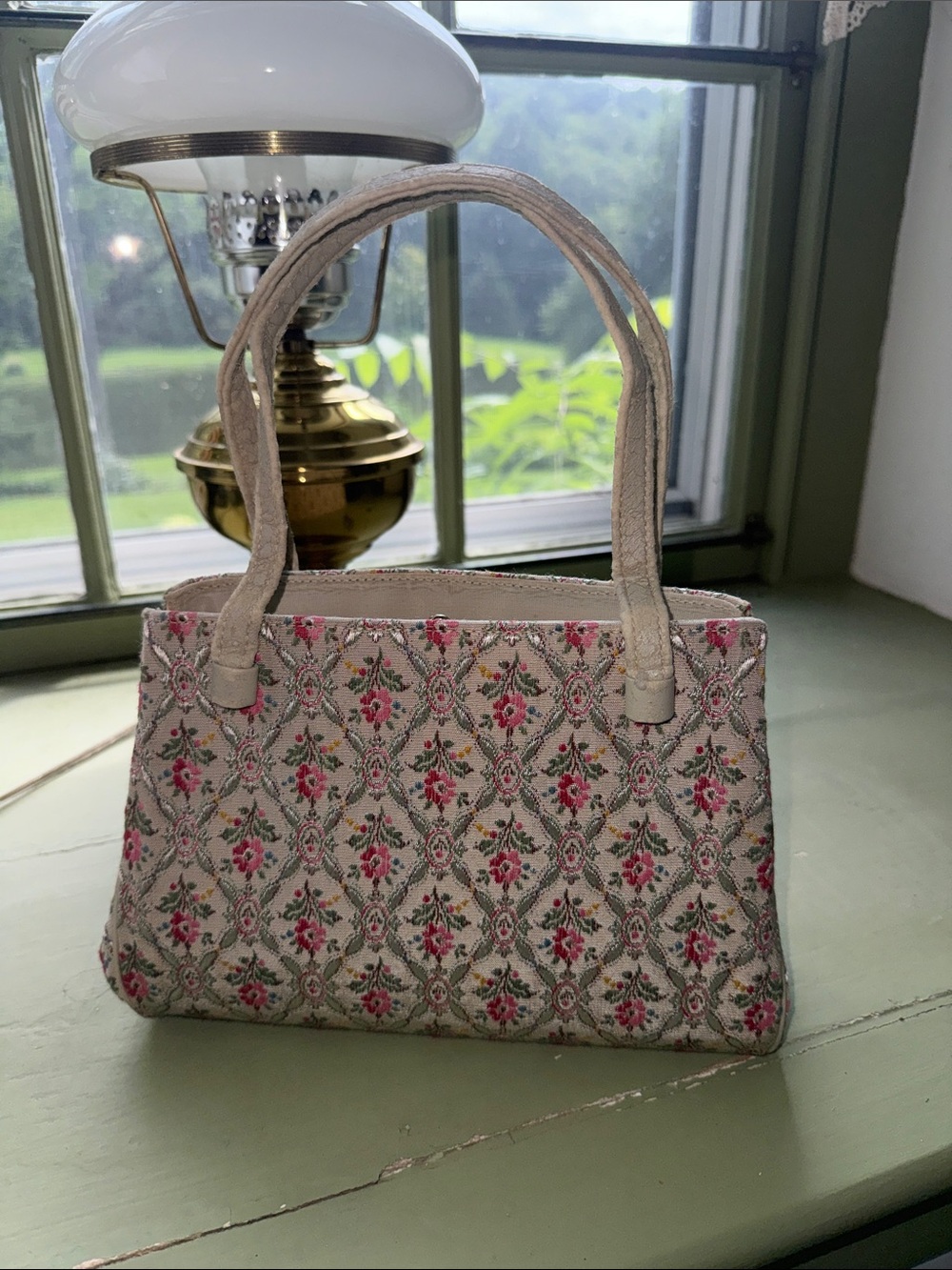Vintage Floral Tapestry Top-Handle Handbag in Beige and Pink